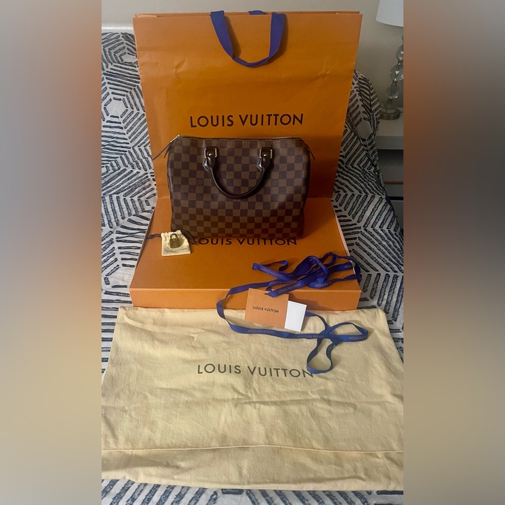 SOLD Louis Vuitton speedy nm 30 damier likey new with box, dust cover, and bag